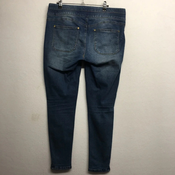 Democracy the Slipper Jeans Skinny Distressed 8 Pull on - Picture 2 of 8